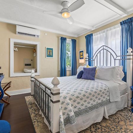 The Kenwood Gables Bed and Breakfast St. Petersburg Exteriör bild