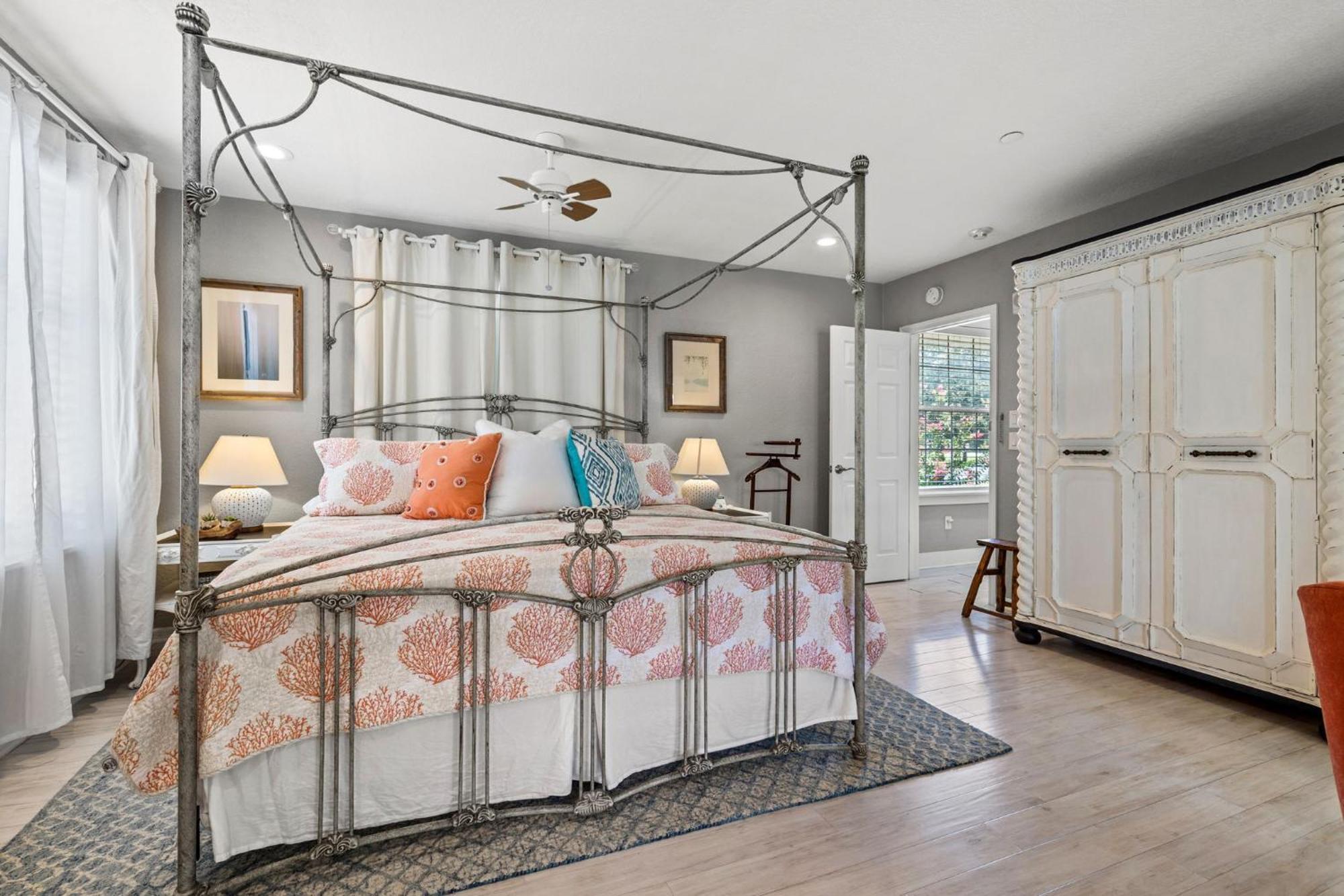 The Kenwood Gables Bed and Breakfast St. Petersburg Exteriör bild