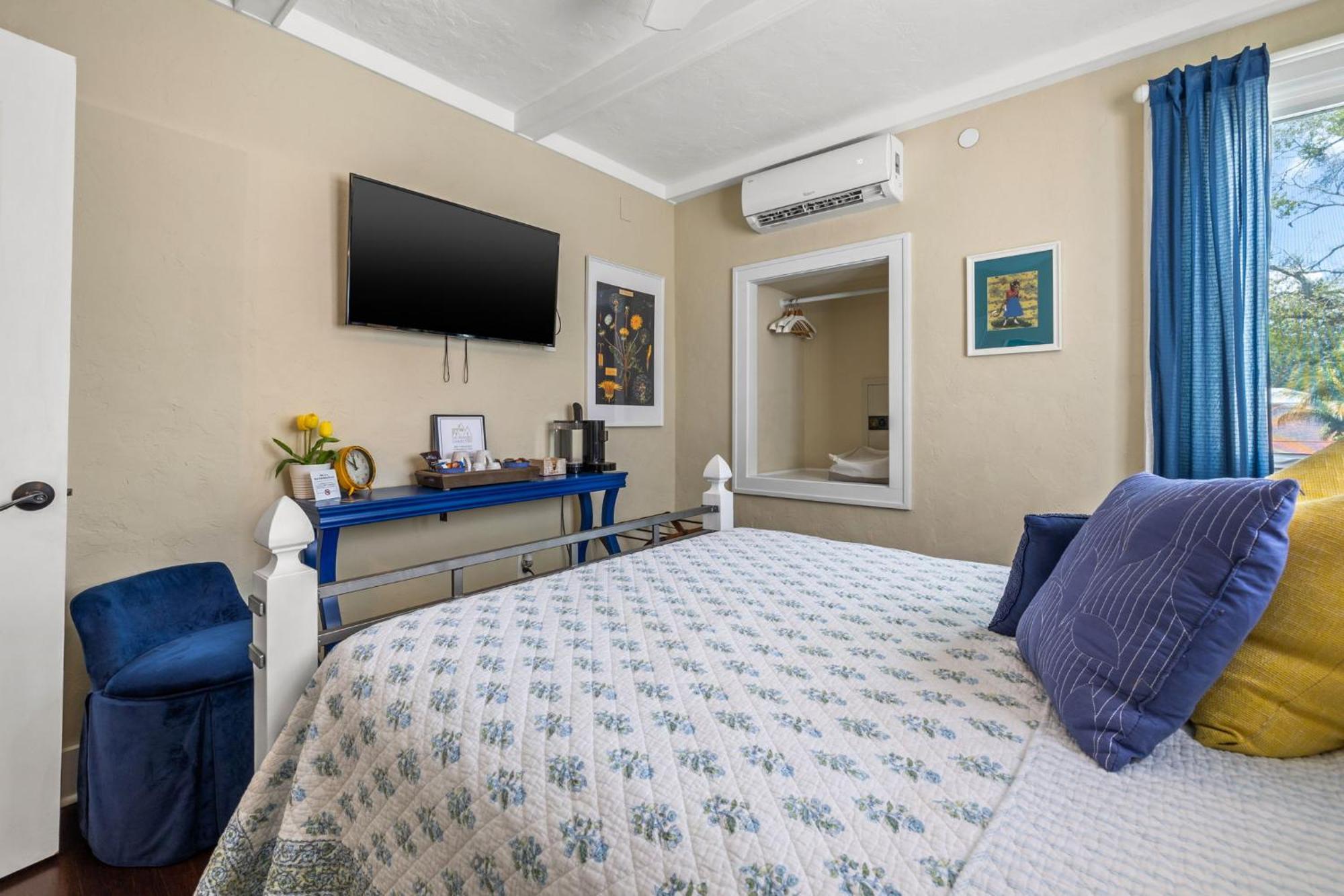 The Kenwood Gables Bed and Breakfast St. Petersburg Exteriör bild